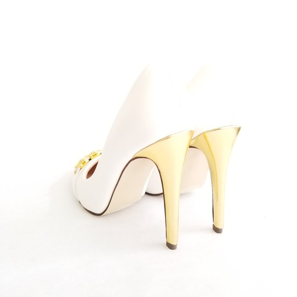 Flawless High Heel Pumps - Picture 2 of 3